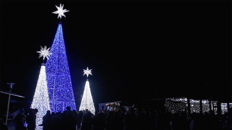 Kolombiya’da tarihi Tuz Katedrali, Noel öncesi ışıklarla donatıldı