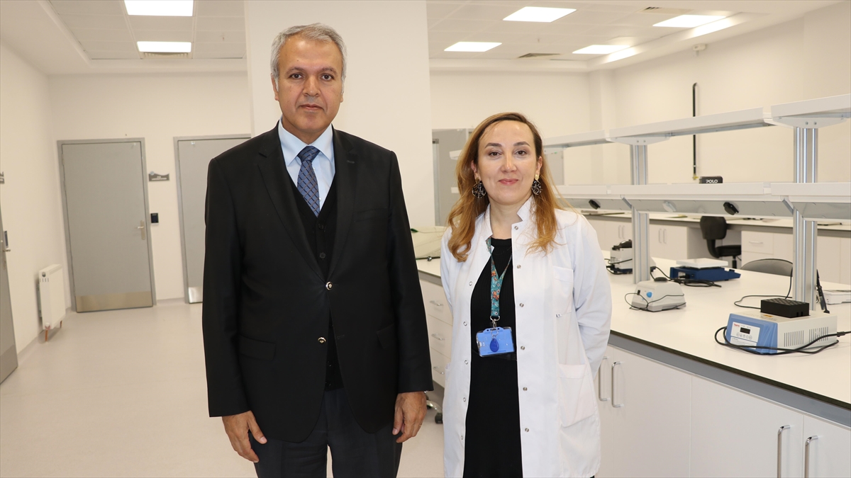 Türk bilim insanları bazı erkeklerin Kovid-19’u ağır atlatmasının nedeni araştırdı