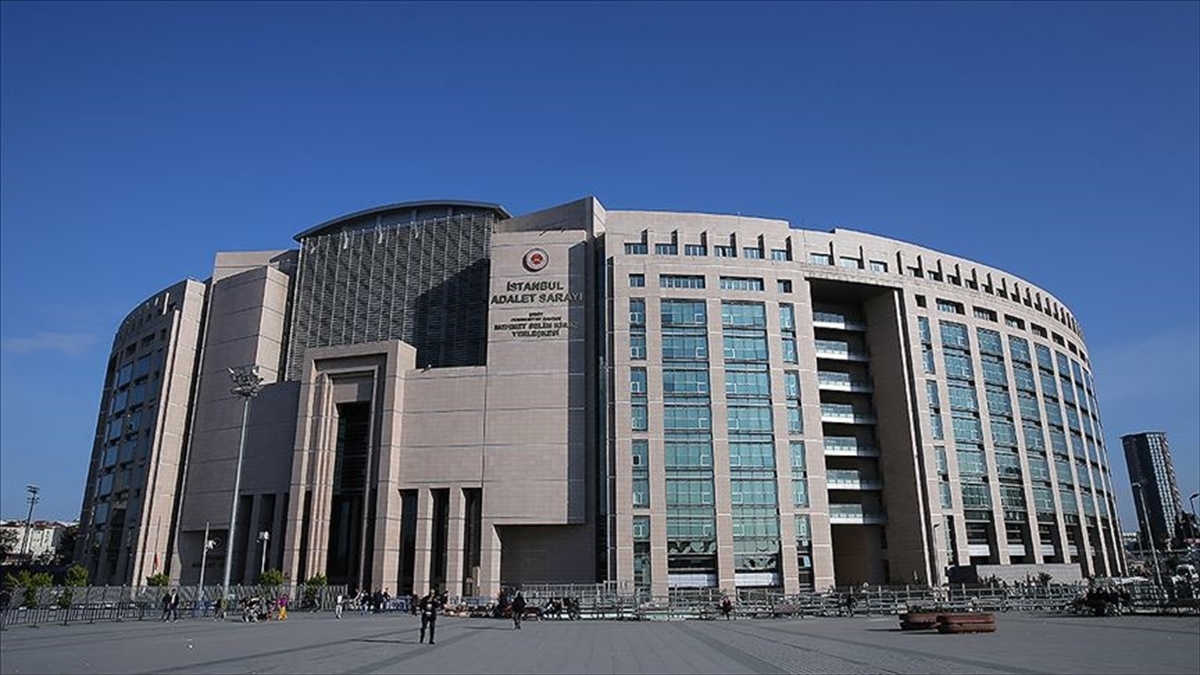 AA-20221214-29740541-29740540-ISTANBULDA_KIZ_COCUGUNUN_CINSEL_ISTISMARI_IDDIASINA_ILISKIN_DAVADA_YAKALAMA_KARARI_CIKARILAN_KADIR_I_GOZALTINA_ALINDI
