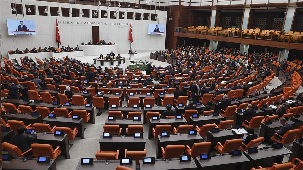 AA-20221217-29761724-29761723-2023_YILI_BUTCE_GORUSMELERININ_DIKKATI_CEKEN_ANLARI