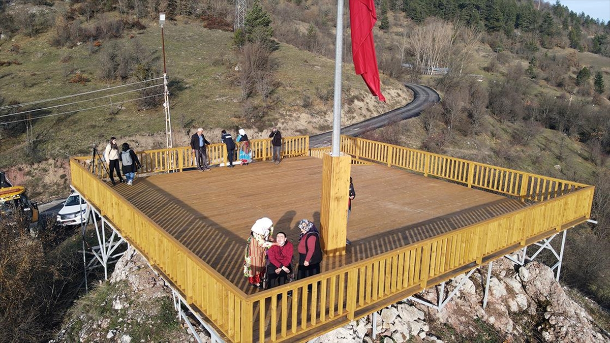 AA-20221219-29784881-29784880-ANNE_VE_ENGELLI_OGLU_ICIN_SEYIR_TERASI_YAPILDI