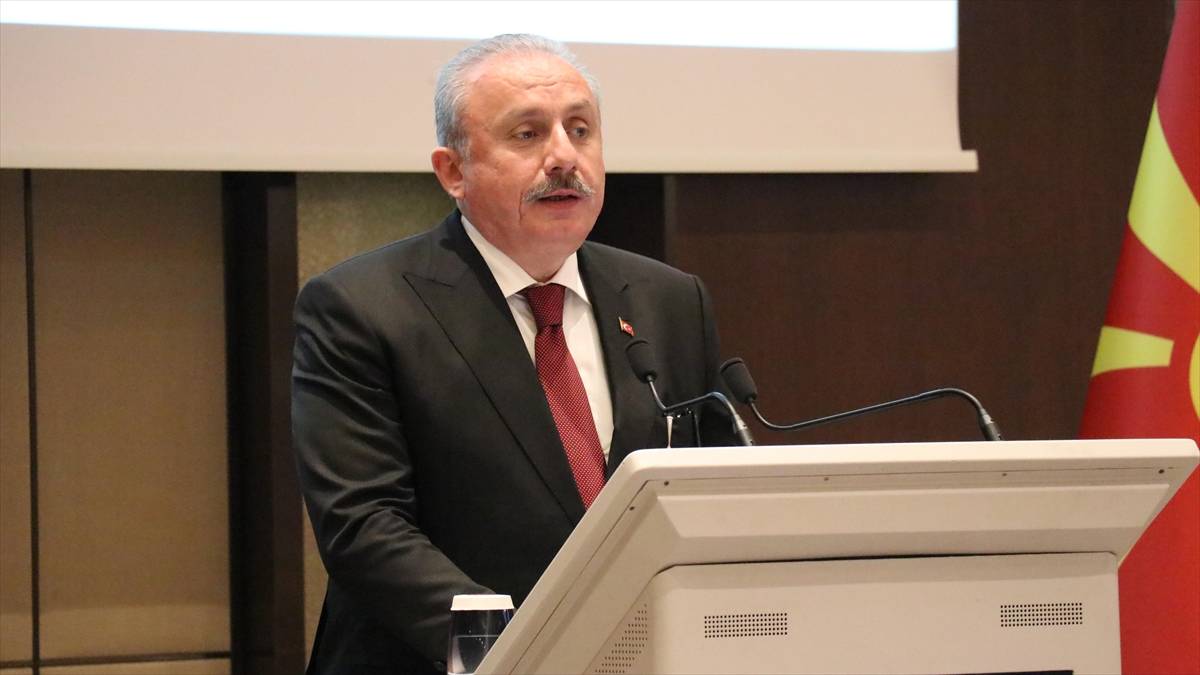 AA-20221221-29805449-29805448-TBMM_BASKANI_SENTOP_BIZI_EZELDEN_EBEDE_KADAR_BIR_MILLET_HALINDE_KORUYAN_BIRBIRIMIZE_BAGLAYAN_TURKCEDIR