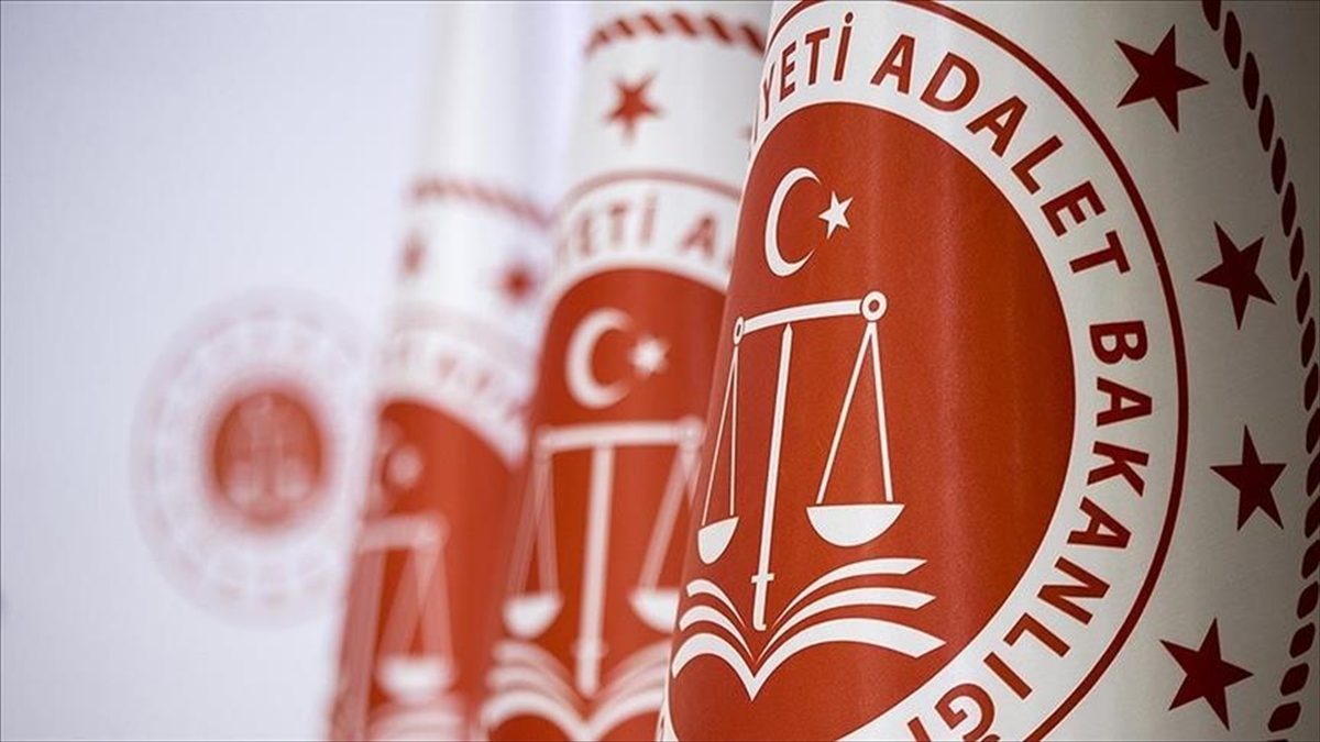 AA-20221222-29806624-29806623-ADALET_BAKANLIGINDAN_KADIN_TUTUKLUNUN_ODASINDA_HABERSIZ_ARAMA_IDDIASINA_YALANLAMA
