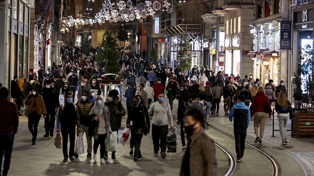AA-20221223-29821646-29821645-ISTANBUL_VALILIGINDEN_VATANDASLARA_DOLANDIRICILIK_UYARISI