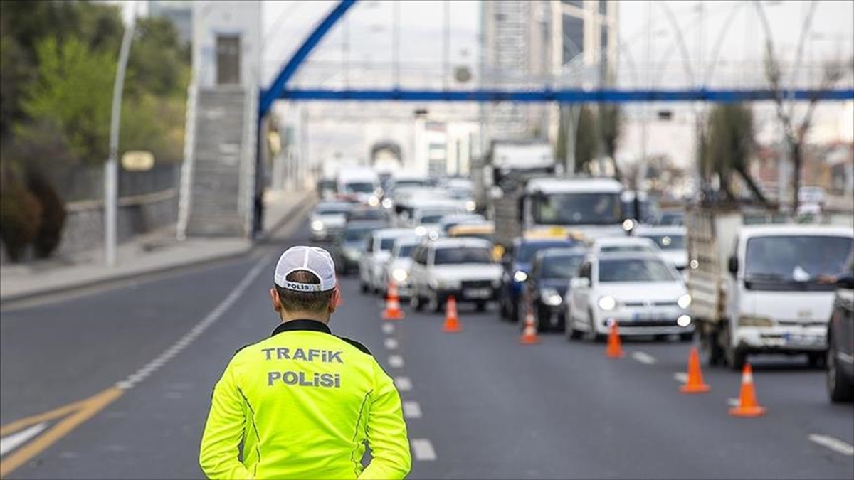 AA-20221224-29827182-29827181-BASKENTTE_YARIN_BAZI_YOLLAR_TRAFIGE_KAPATILACAK