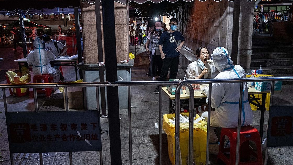 Çin, Kovid-19’u “A kategorisi salgın hastalık” olarak ele almayı bırakacak