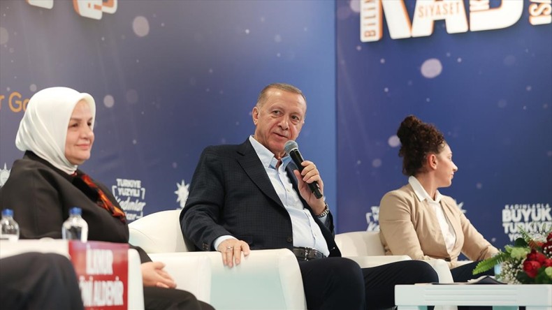 Cumhurbaşkanı Erdoğan: 2023’te ülkemiz demokrasi tarihinin en kritik seçimlerinden birini yapacaktır