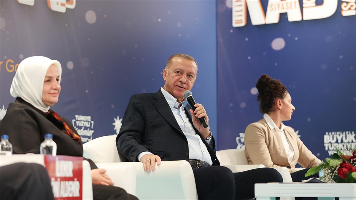 Cumhurbaşkanı Erdoğan: 2023’te ülkemiz demokrasi tarihinin en kritik seçimlerinden birini yapacaktır