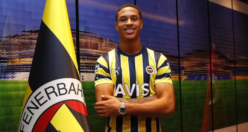 Fenerbahçe Hollandalı futbolcu Oosterwolde’yi 4,5 yıllığına kadrosuna kattı