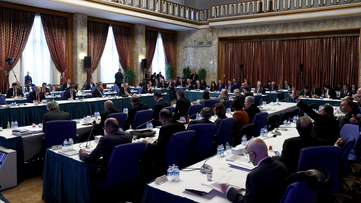 Çevreye ilişkin düzenlemeler içeren torba kanun teklifi, TBMM Çevre Komisyonunda benimsendi