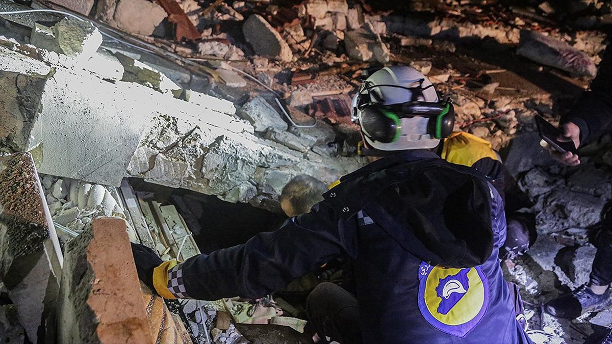 Suriye’de depremde en az 427 kişi öldü, yüzlerce kişi yaralandı