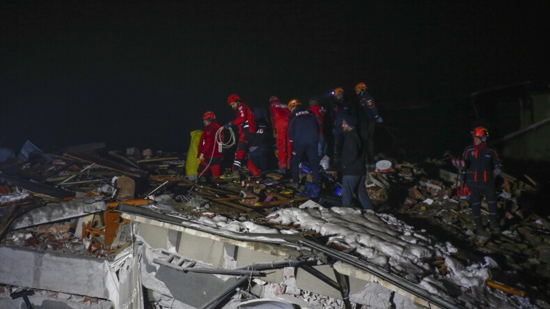 KKTC’de Kahramanmaraş merkezli depremlerin ardından 7 gün ulusal yas ilan edildi
