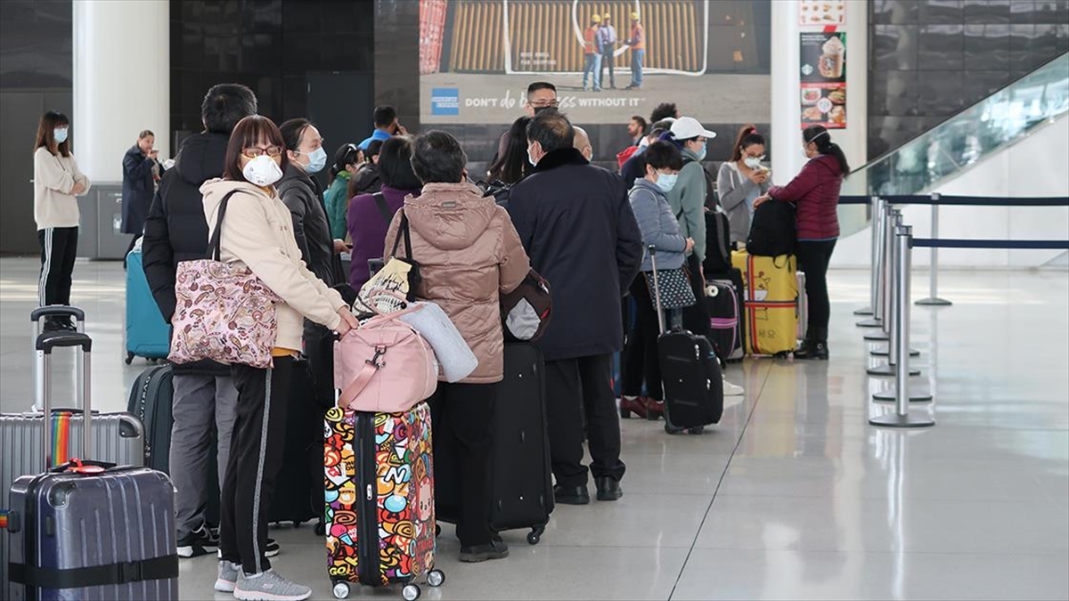 ABD, Çin’den gelen yolculara Kovid-19 testi şartını kaldırmayı planlıyor