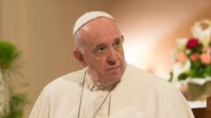 Vatikan’dan hastanede tedavisi süren Papa’nın durumuna ilişkin açıklama