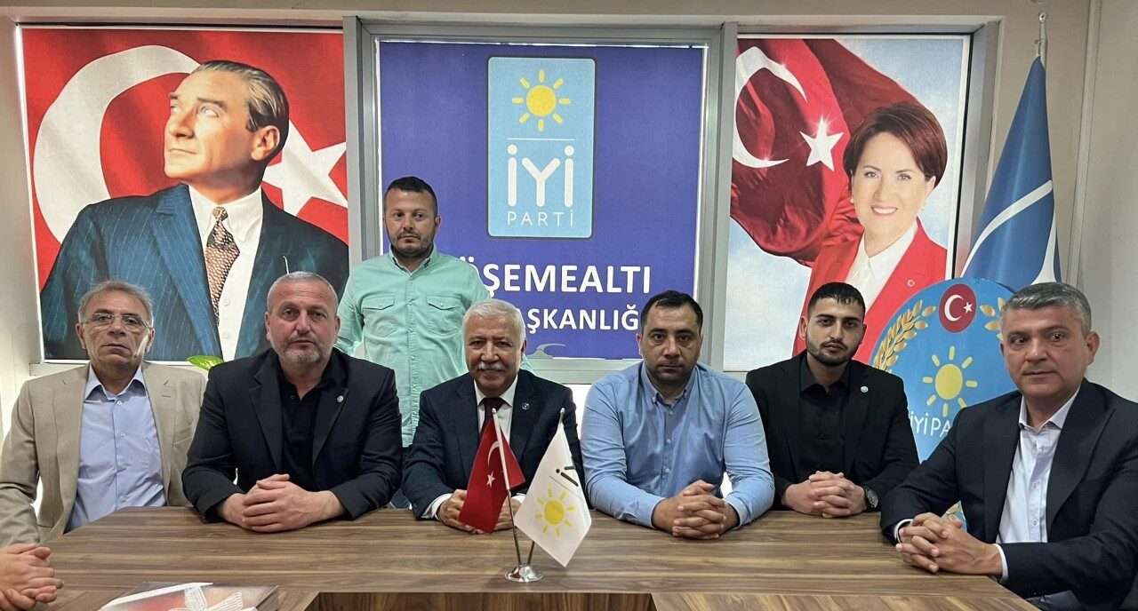 İYİ PARTİ ANTALYA MİLLETVEKİLİ ADAY ADAYI TURGUT BUCAK’TAN İLÇE TEŞKİLATLARINA ZİYARET