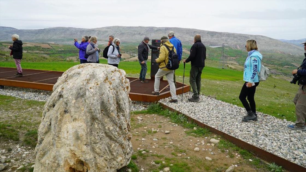 Nemrut Dağı sezonun ilk turist kafilelerini ağırlıyor