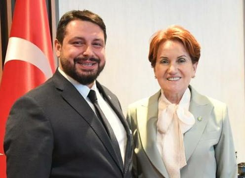 GAZETECİNİN İFTAR SOFRASINDAN KALDIRILMASINA BİR TEPKİDE İYİ PARTİ’DEN GELDİ