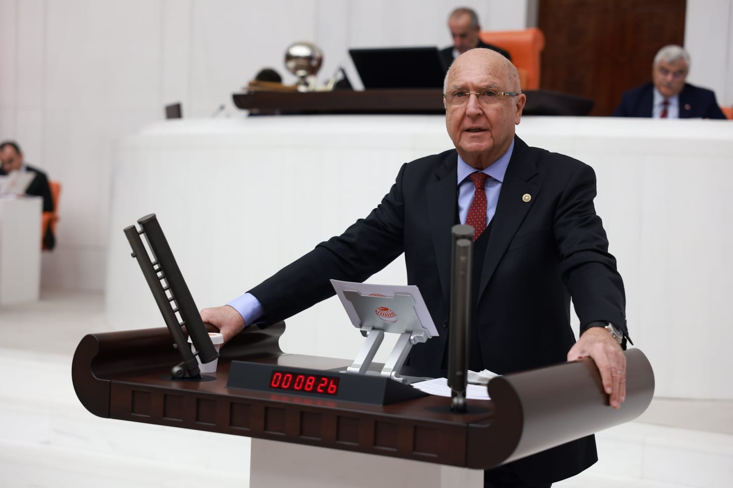 Subaşı; Sorunun çözümü için bir de Kanun Teklifi verdi. Kamu Avukatları yoksulluk sınırının altında çalışıyor!