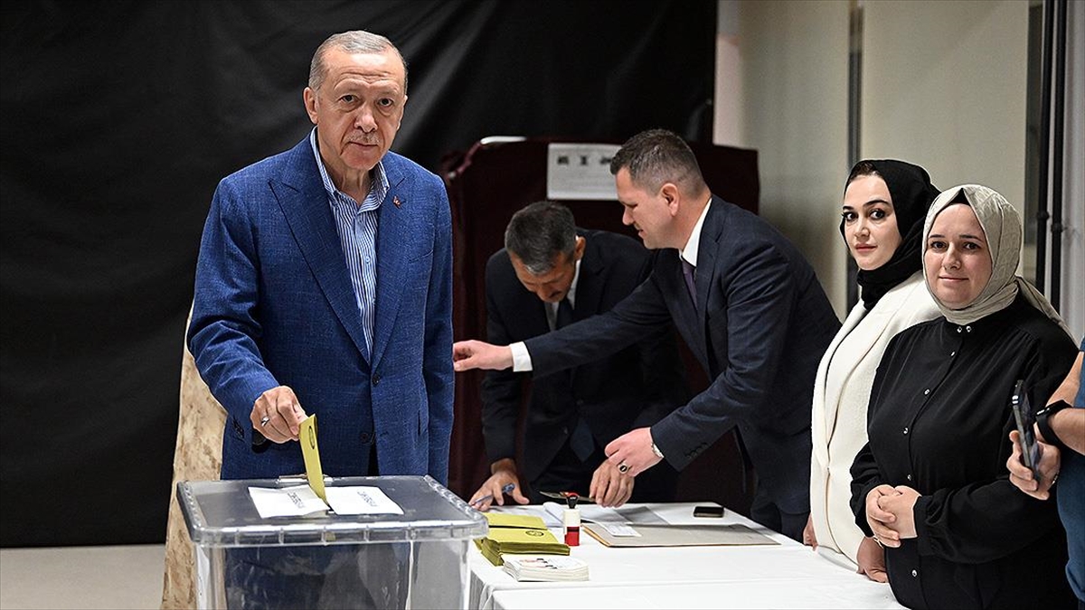 Cumhurbaşkanı Erdoğan oyunu İstanbul’da kullandı