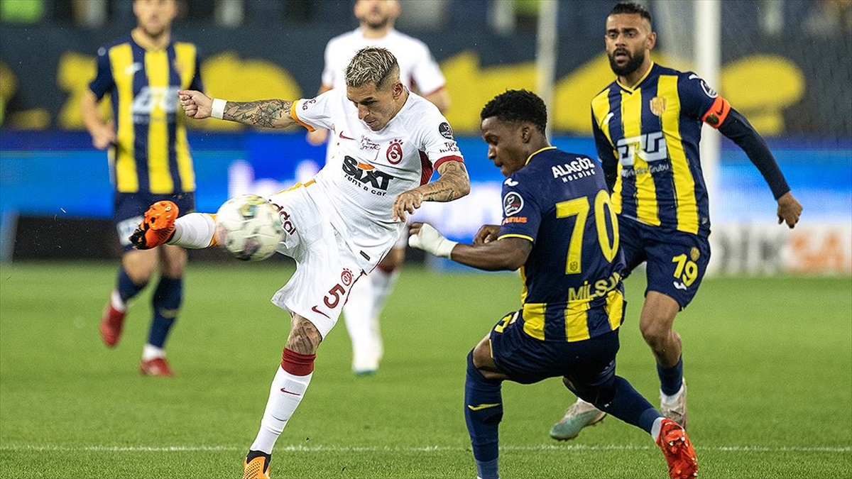 Son dakika: Galatasaray ligin bitimine 2 hafta kala şampiyonluğunu ilan etti