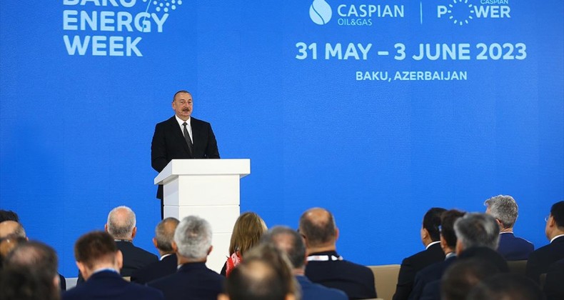 İlham Aliyev: TANAP ve TAP genişletilmelidir