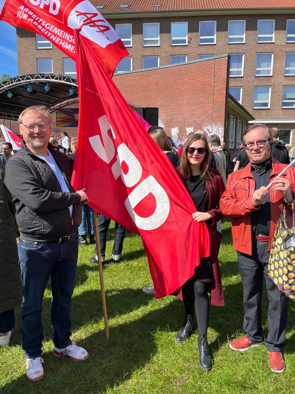 LÜBECK’TE 1 MAYIS VE BİR DOST PORTRESİ …