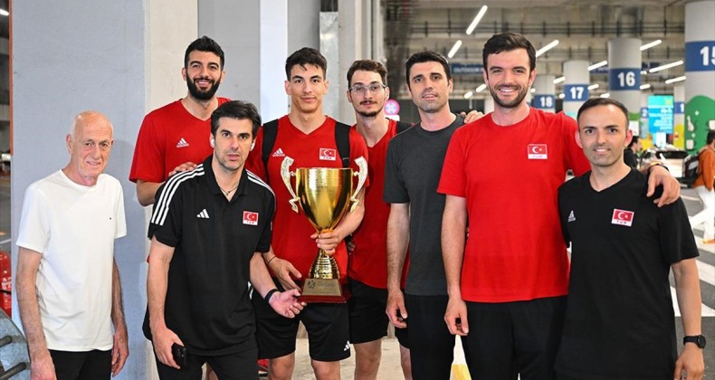 Avrupa Altın Ligi şampiyonu A Milli Erkek Voleybol Takımı, yurda döndü