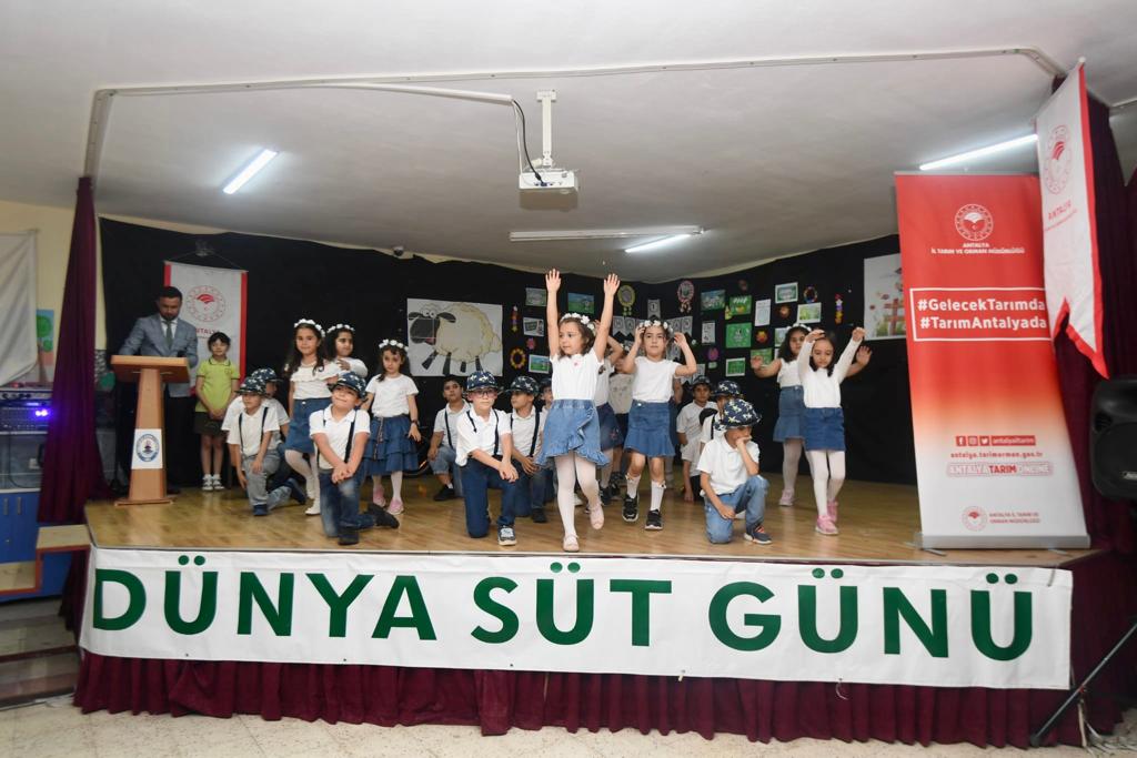 SAĞLIKLI BESLENMEK İÇİN MUTLAKA SÜT İÇİN