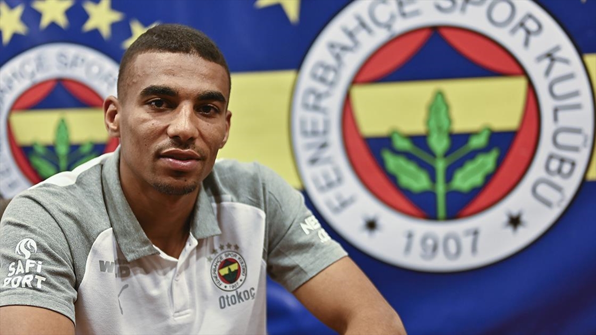 Fenerbahçe’nin yeni transferi Ganalı Djiku, Türkiye’deki hedeflerini anlattı