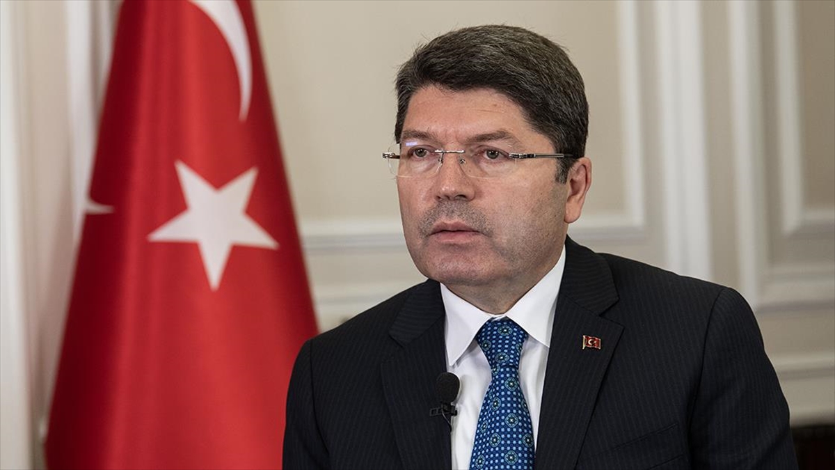 Adalet Bakanı Tunç: Adli tatil dönemi süresince nöbetçi mahkemeler ve heyetler tarafından yargılamalara devam edilecek