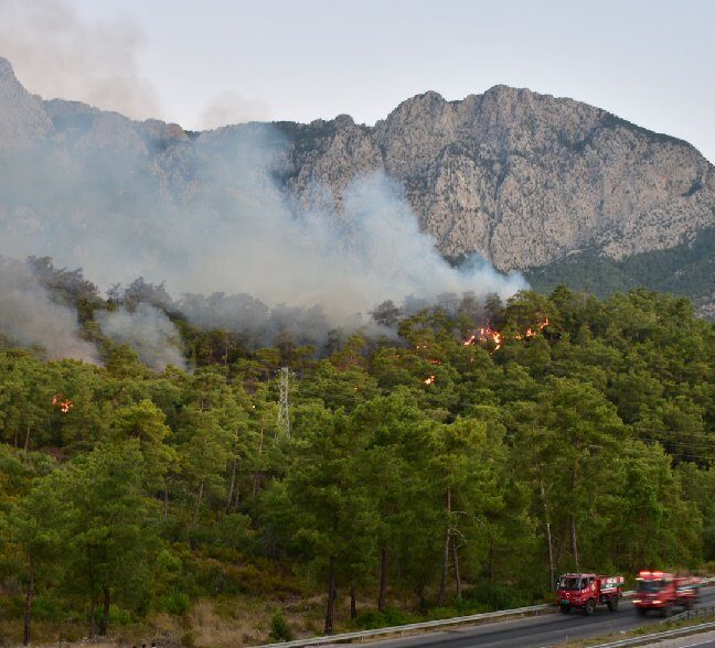 Kemer alev alev  hala yanıyor!