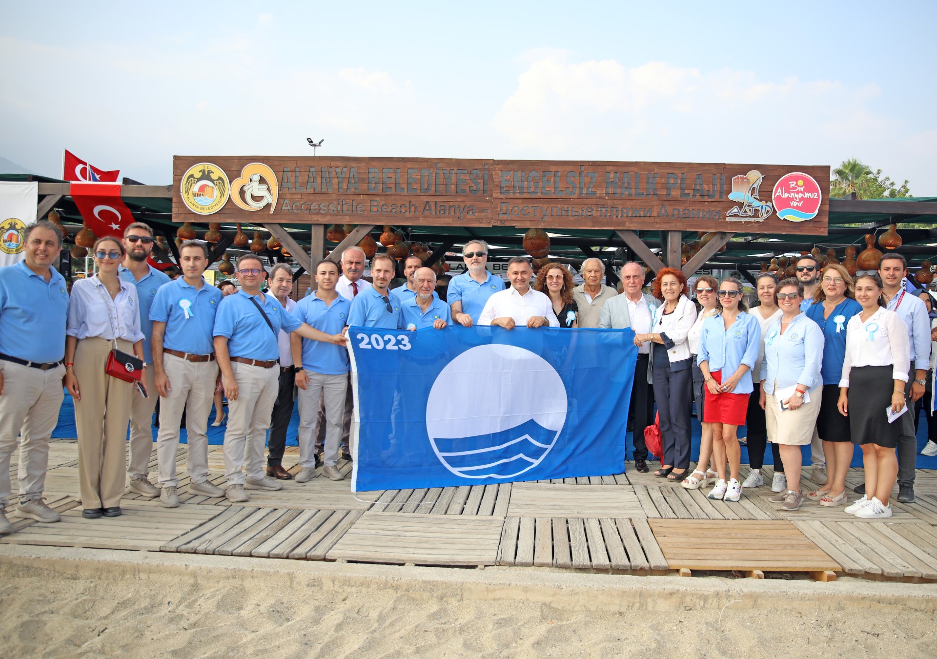 2023 YILI ULUSAL MAVİ BAYRAK ÇEVRE EĞİTİM ETKİNLİKLERİ TÖRENİ ALANYA BELEDİYESİ EV SAHİPLİĞİNDE GERÇEKLEŞTİRİLDİ