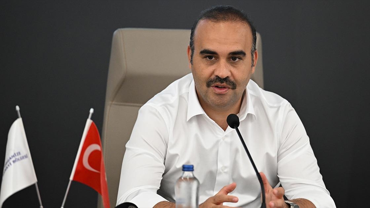 Sanayi ve Teknoloji Bakanı Kacır’dan Hatay’daki sanayi esnafına ziyaret