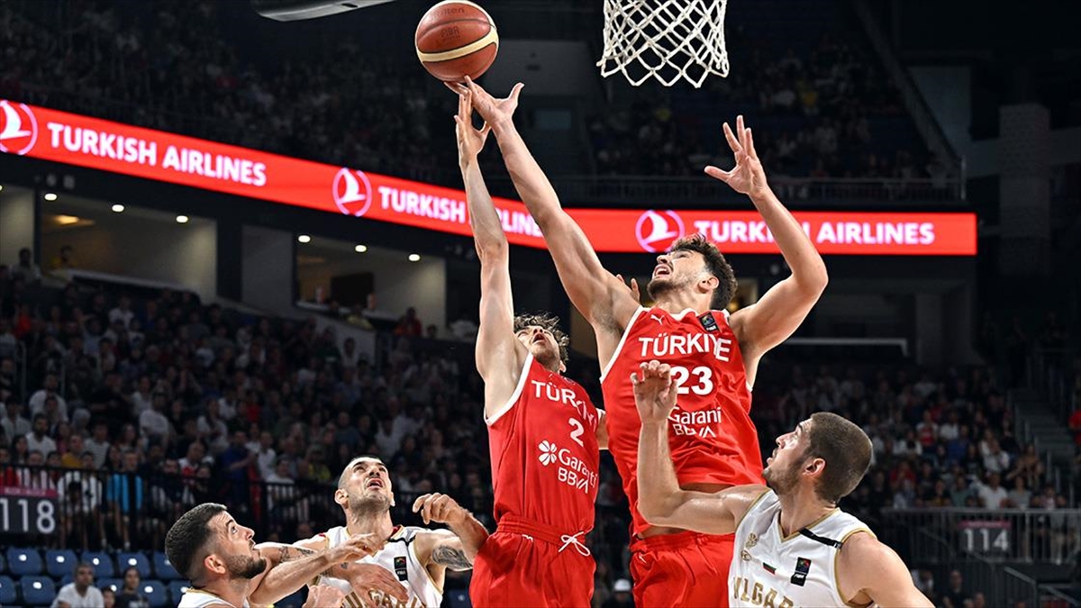 A Milli Erkek Basketbol Takımı, 2’de 2 yaparak yarı finale yükselmeyi garantiledi