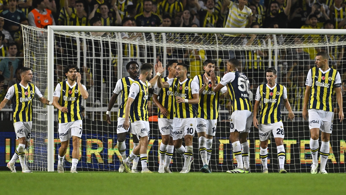 Fenerbahçe’nin Maribor maçı kamp kadrosu belli oldu