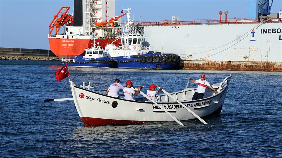 Milli Mücadele’nin simgesi İnebolu Denk Kayığı yeniden denizle buluştu