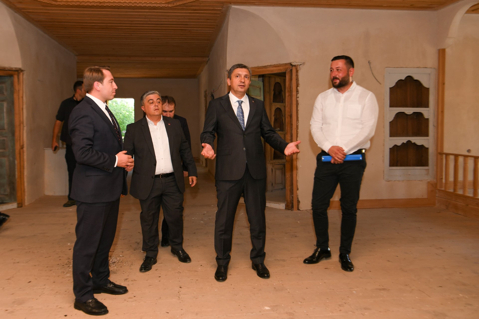 VALİ ŞAHİN, İLÇE ZİYARETLERİ KAPSAMINDA İLK ZİYARETİNİ AKSEKİ’YE GERÇEKLEŞTİRDİ