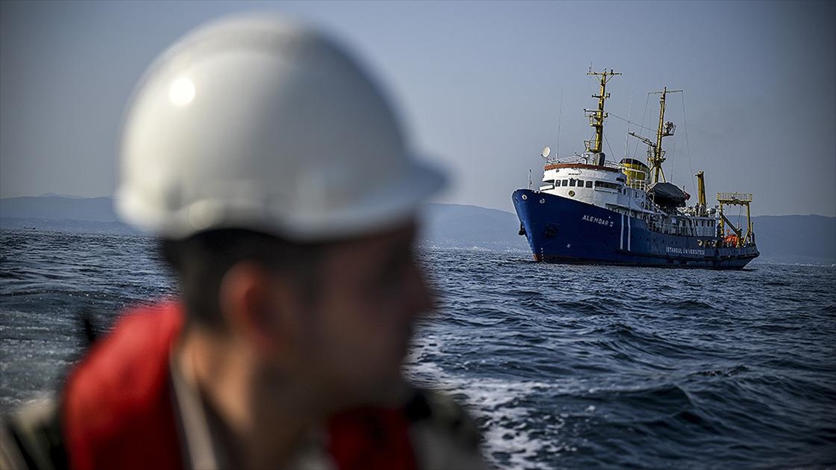 Marmara Denizi’nde oksijen azalıyor, sıcaklık artıyor