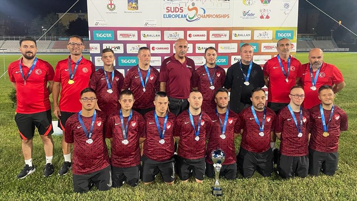 Down Sendromlu Özel Futsal Milli Takımı, üst üste ikinci kez Avrupa’da tarih yazdı
