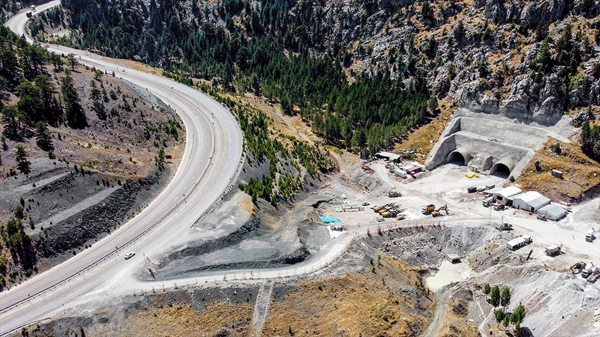 İç Anadolu’yu Akdeniz’e bağlayan yolda “kış çilesi” bitiyor