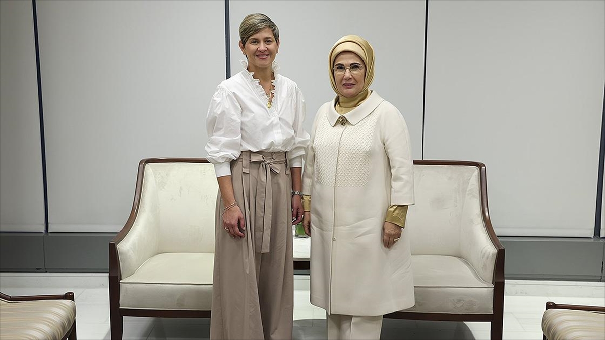Emine Erdoğan, New York’ta Kolombiya Cumhurbaşkanı’nın eşi ile bir araya geldi
