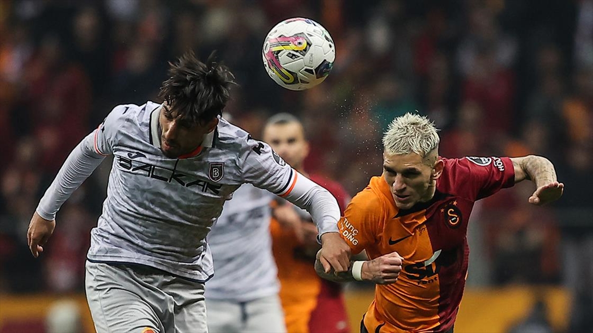Galatasaray, Süper Lig’de yarın Başakşehir ile karşılaşacak