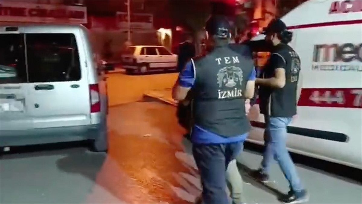 İçişleri Bakanı Yerlikaya İzmir’deki DEAŞ operasyonuna ilişkin görüntüleri paylaştı