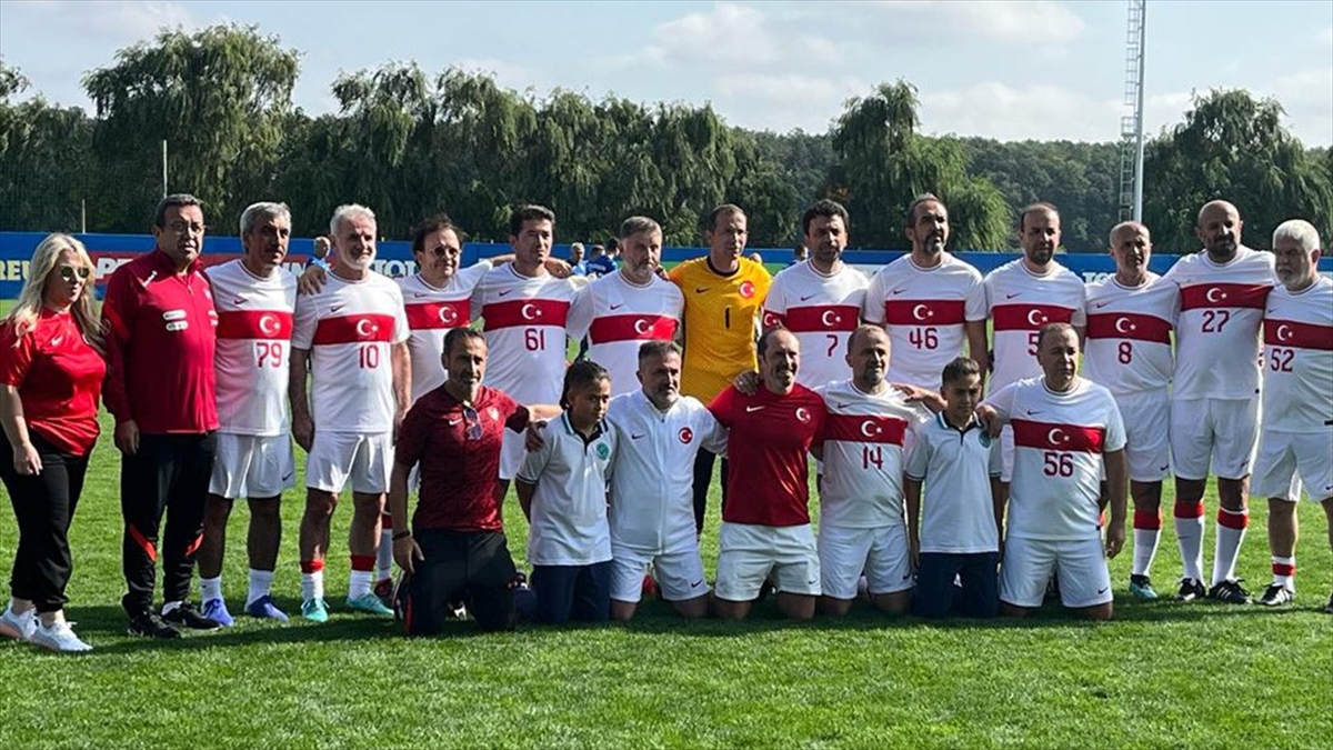 TBMM Futbol Takımı, Romanya’daki turnuvada ikinci oldu