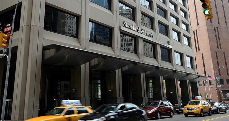 S&P, Türkiye’nin kredi notu görünümünü yükseltti