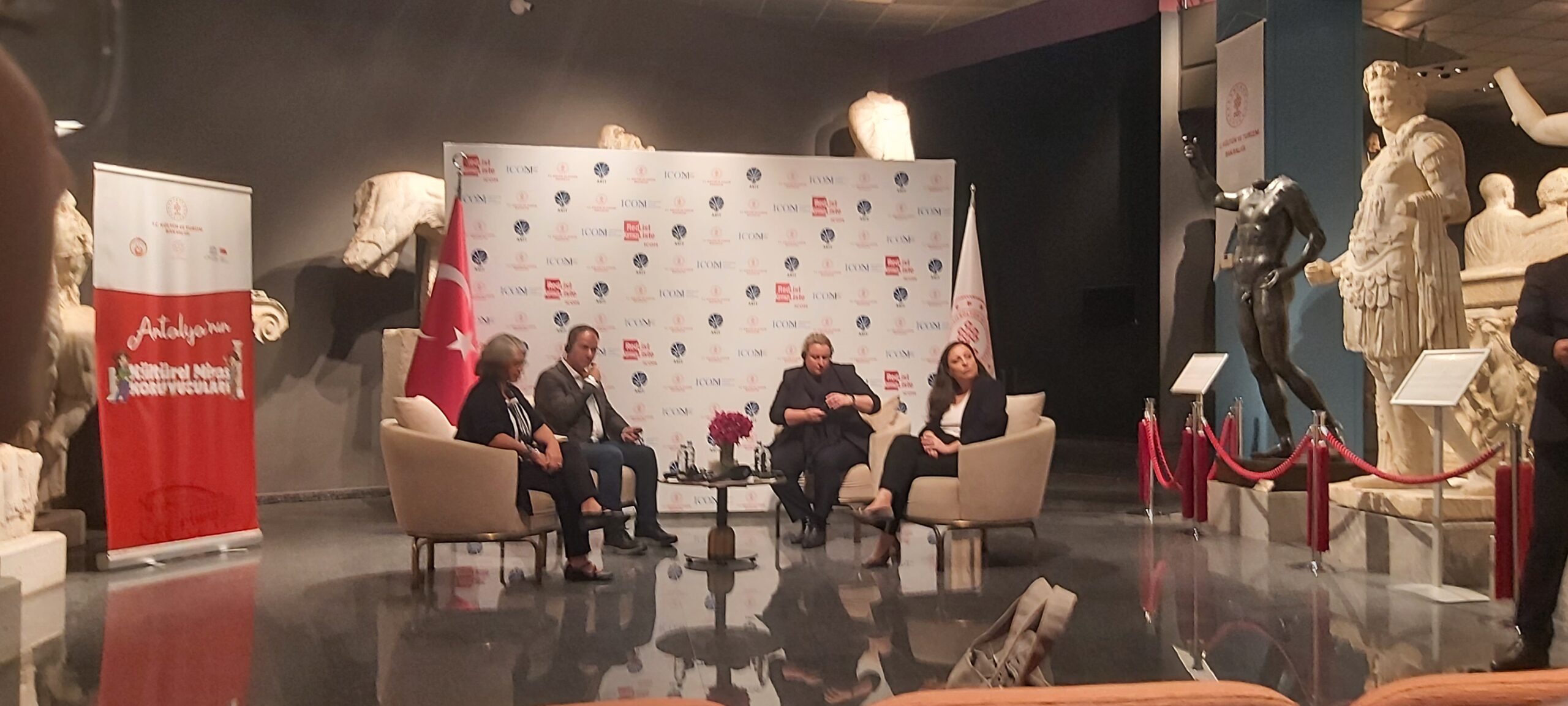 ‘ICOM Kırmızı Liste: Türkiye’ anlaşması Antalya Müzesi’nde resmiyet kazandı.