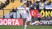 Antalyaspor’da 4 gole ulaşan Adam Buksa, takımın en skorer oyuncusu oldu