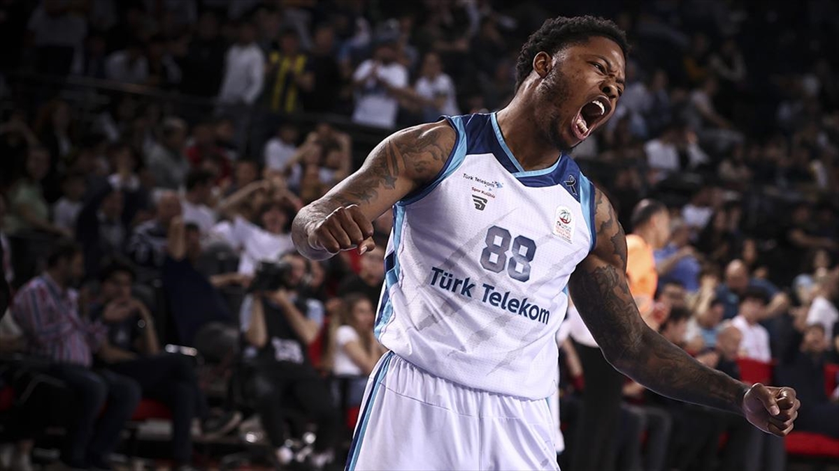 Türk Telekom Basketbol Takımı, Avrupa’da sezonu Romanya’da açacak