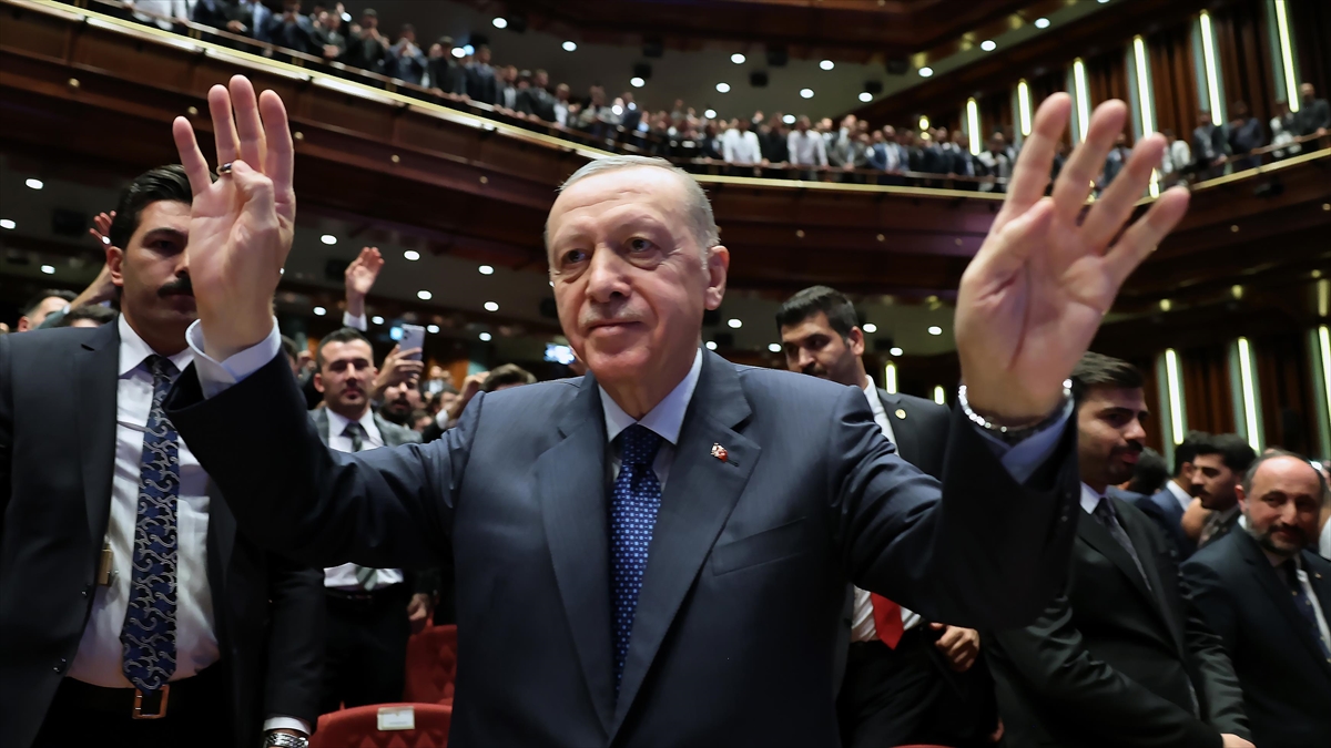 Cumhurbaşkanı Erdoğan: Kongre Türkiye’ye örnek olacak heyecan ve kardeşlik iklimi içinde gerçekleştirildi