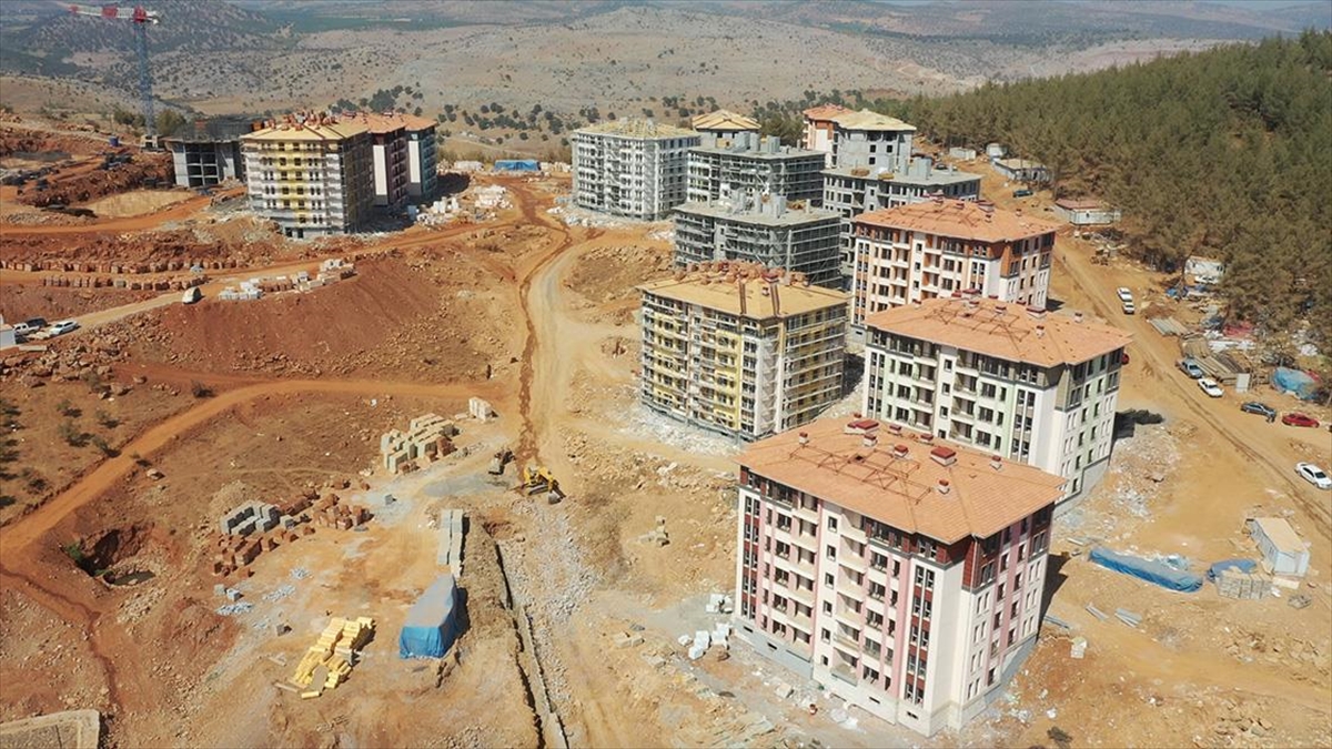 Türkoğlu’ndaki 7 bin 327 depremzedenin hak sahipliği başvurusu onaylandı